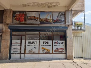 OtosansitParçacılar SitesiBüyükotoda SATILIK 54m2 Köşe Dükkan
