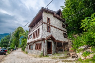 TAKASAAÇIK SATILIK TAŞEV VİLLA İRTİBAT 05398109246