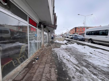ÇAT ANA CADDE ÜZERİNDE 80 M2 SATILIK İŞ YERİ