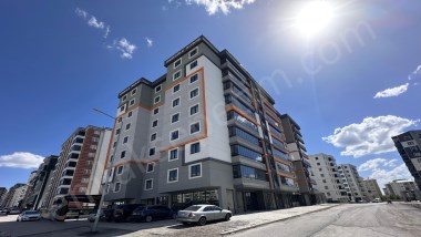 YILDIZKENT YENİ BULVARDA SATILIK LÜKS 4+1 FIRSAT DAİRE