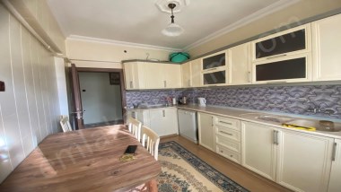 PALANDÖKEN YUNUSEMRE MAHALLESİNDE SATILIK ARA KAT 3+1 DAİRE