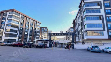 YILDIZKENT BULVARDA EN İYİ LOKASYONDA SATILIK LÜKS 4+1 DAİRE