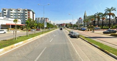 17) Kemerağzında Satılık 1400 m2 Dükkan, Yaşar Sabutay Caddesi.ANTALYA
