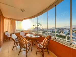 ÜBER DEN DÄCHERN VON MAHMUTLAR/ALANYA – HELLE 3-ZIMMER-WOHNUNG MIT WEITBLICK UND FLAIR