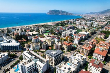STYLISH 1+1 APARTMENT IN CENTRAL BEST HOME  – JUST 300 METERS TO THE BEACH IN OBA / ALANYA