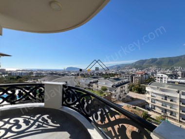 RARE OPPORTUNITY IN ALANYA - PANORAMIC VIEW INCLUDED! STYLISH APARTMENT IN THE ŞEN PALACE COMPLEX
