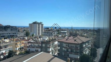 PANORAMIC VIEW OVER ALANYA! HUGE APARTMENT WITH RESIDENCE PERMIT & PRIME LOCATION 