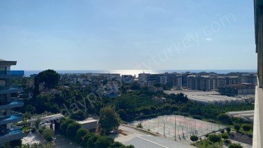 EXKLUSIVE DUPLEX-WOHNUNG IN KARGICAK/ALANYA – MEERBLICK & XXL BALKON, TOP ANLAGE & STRANDNÄHE