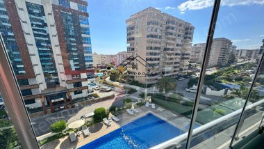 SELTENE GELEGENHEIT IN MAHMUTLAR – GROßZÜGIGE WOHNUNG NUR 600 M VOM STRAND ENTFERNT – TOP PREIS!