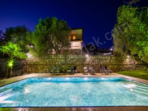 Marmaris Lider Emlak selimiyeden satilik havuz luvilla