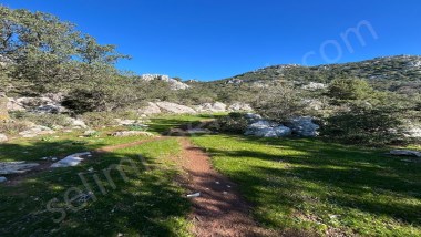 Marmaris selimiye kizilkoy de kadastral yol cepheli satilik tarla 