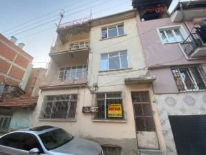 KARAAĞAÇ MAHALLESİ ZÜMRÜT CAMİ YAKINI 3 KATLI SATILIK MÜSTAKİL EV