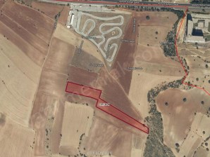 YEŞİL KARAAĞAÇ KÖYÜNDE 850 M2 HİSSE SATILIKTIR