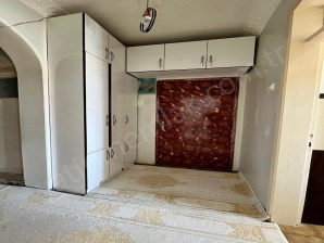 İSLİCE MAHALLESİ ÇARŞI MİGROS YAKININDA 3+1 SATILIK DAİRE