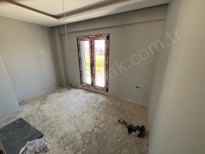 KUYUCAK MEZARLIĞI YAKININDA 2+1 135M2 SIFIR SATILIK DAİRE 