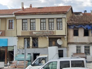 ÇAY KENARININ EN İYİ LOKASYONUNDA SATILIK KOMPLE BİNA