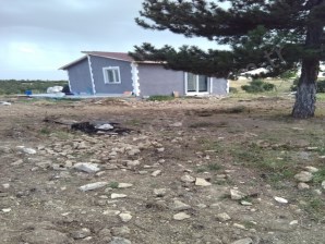 GÖĞEM KÖYÜ KARLIK YOLUNDA 25 DÖNÜM SATILIK TARLA VE EV 