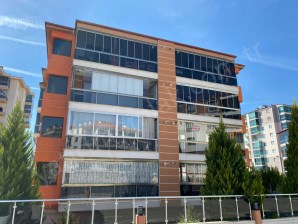 CUMHURİYET MAHALLESİ BASRİ BEY CADDESİ YAKINI 4+1 196M2 KİRALIK DAİRE