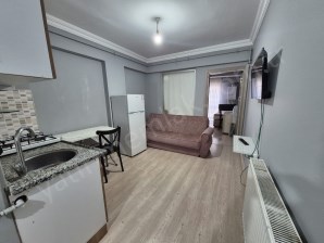 KÜÇÜK ÇARŞI ŞAHİN AVM YAKINI 1+1 EŞYALI KİRALIK APART 