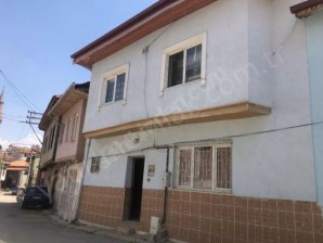 MENDE PAZARI YAKINI 2 KATLI  SATILIK MÜSTAKİL EV
