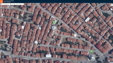 KAYA CAMİİ YAKININDA 216M2 SATILIK KÖŞE ARSA