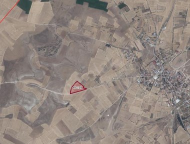 SUSUZÖREN KÖYÜNDE 26 DÖNÜM YOLA CEPHE SATILIK TARLA