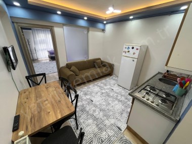 ÜNALAN MAHALLESİ ŞAHİN MARKET 1+1 KİRALIK EŞYALI APART DAİRE