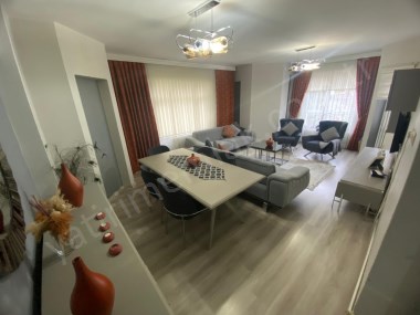 FATİH MAHALLESİ PETEK 87 DE 3+ 1 ARA KAT SATILIK DAİRE