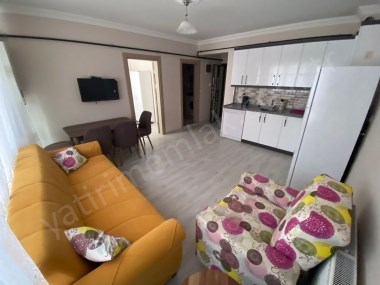 CUMHURİYET MAHALLESİNDE 1+1 EŞYALI KİRALIK APART DAİRE