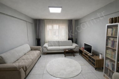 ÇAKALOZ CAMİ YAKININDA 3+1 155 M2 ARA KAT MASRAFSIZ SATILIK DAİRE