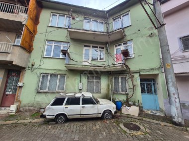 MENDE PAZARI YAKINI 3 KATLI DOĞALGAZLI SATILIK MÜSTAKİL EV 