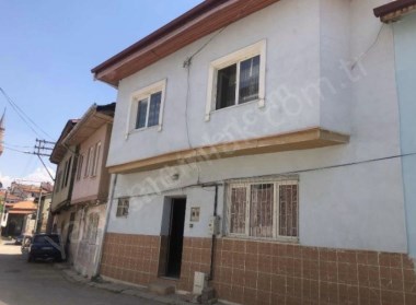 MENDE PAZARI YAKINI 2 KATLI  SATILIK MÜSTAKİL EV