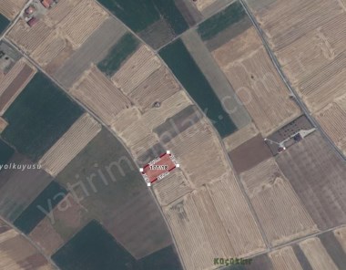 İKİSARAY KÖYÜNDE 3.000 M²  YOLA CEPHELİ  SATILIK TARLA