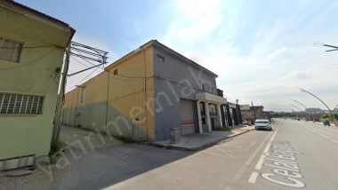 CELAL BAYAR CADDESİ ÜZERİ 1424 M2 KAPALI ALANLI SATILIK KÖŞE FABRİKA 