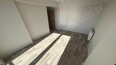 ŞEREF CADDESİ ÜZERİ SGK YAKINI 3+1 KİRALIK DAİRE 