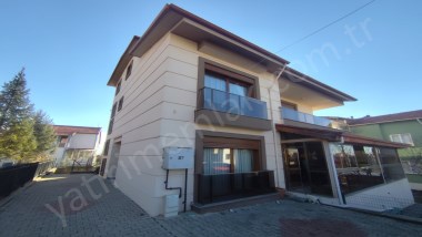 FATİH MAHALLESİ HUZURKENT YAKINI 6+1 SATILIK VİLLA