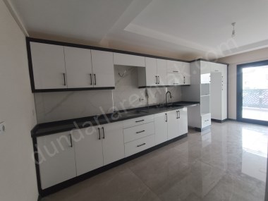 KÖŞKTE SIFIR LÜKS 3+1 DAİRE KAPALI OTOPARKLI, YERDEN ISITMALI, GİYİNME ODALI