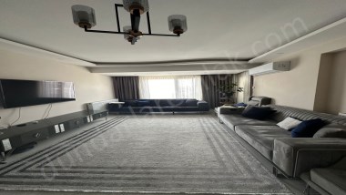Mevlana sitesinde SATILIK 5+1 lüks dubleks daire 