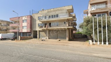 Dalama yolu üzerinde satılık 1 dükkan ve 2 daire