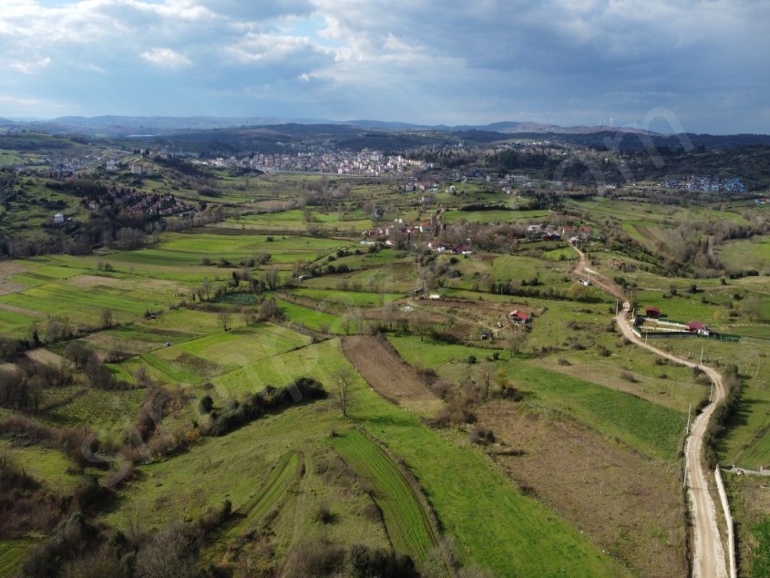 Kandıra Akdurak Mah. Satılık %5 İmarlı Kandıra merkeze 2500 metre mesafede