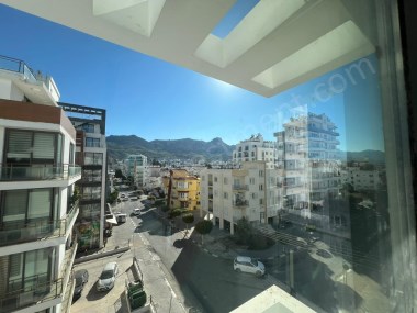 Girne merkezde sahibinden satılık 2+1 daire