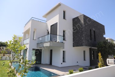 Villa 3+1 with private pool in Ozankey