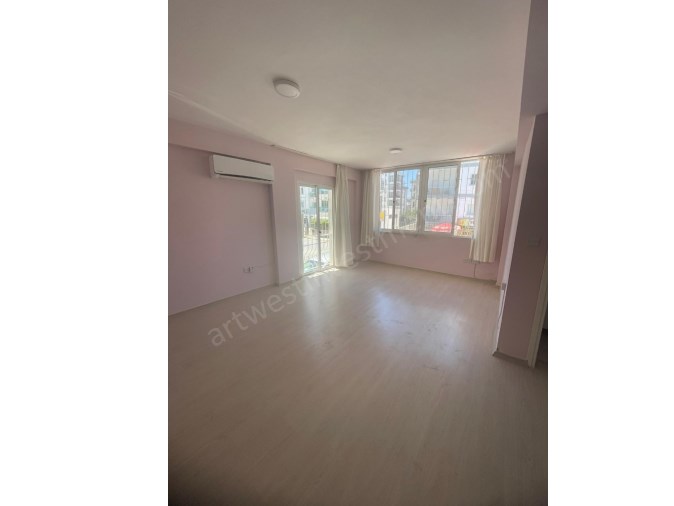 GİRNE MERKEZ DE SATILIK 1+1 KELEPİR DAİRE1+1 BARGAIN FLAT FOR SALE IN KYRENIA CENTER  
