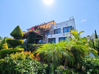 Maldives Homes  3+1 ready to move i Esentepe