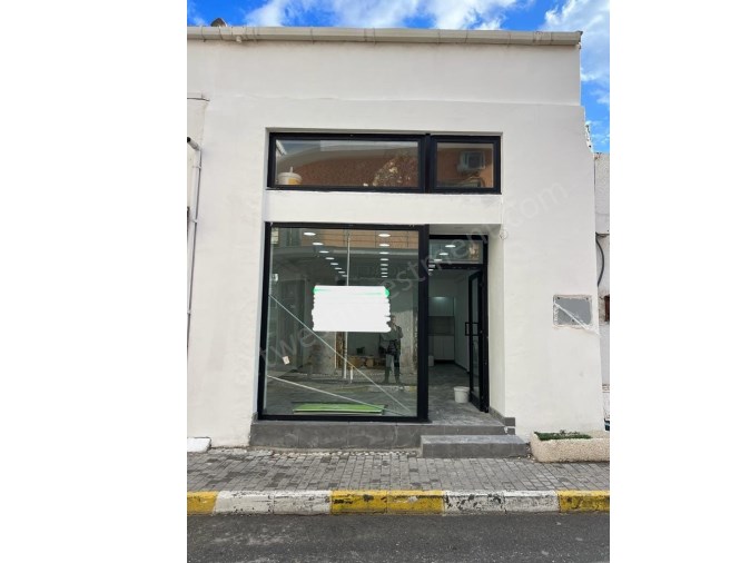 GİRNEMERKEZ ÇARŞIDA KİRALIK TİCARİ DÜKKAN COMMERCIAL SHOP FOR RENT IN KYRENIACENTRAL BAZAAR