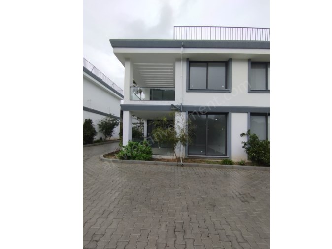 GİRNE MERKEZ DE SATILIK 3+1 LÜKS İKİZ VİLLA 3+1 LUXURY TWIN VILLA FOR SALE IN KYRENIACENTER