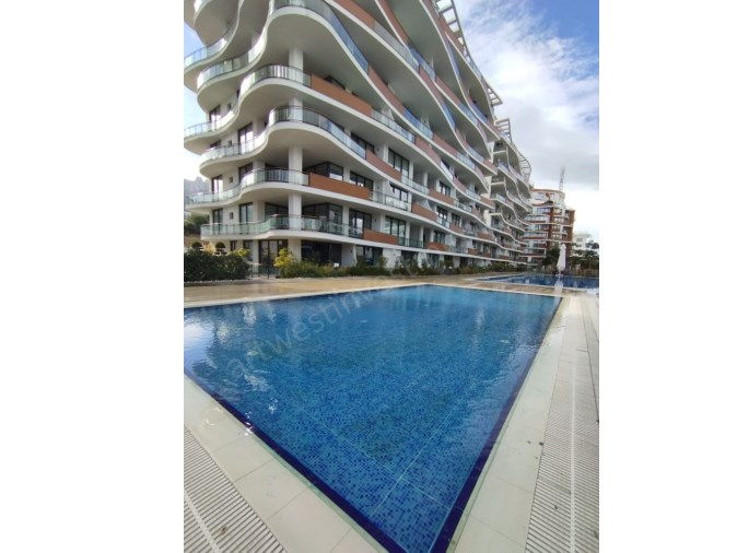 GİRNE MERKEZ DE SATILIK 4+1 LÜKS DAİRE4+1 LUXURY FLAT FOR SALE IN KYRENIACENTER