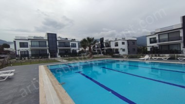 GİRNE ALSANCAK DA SATILIK  2+1 LÜKS DAİRE FOR SALE IN GIRNE ALSANCAK 2+1 LUXURY APARTMENT