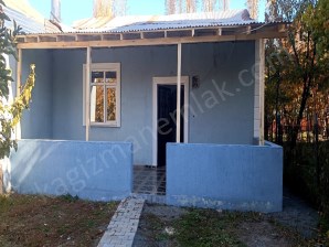 SATILIK ,Şahindere mahallesinde Müstakil ev ve arsa