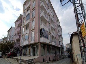 Acil Satılık  Güney Cephesi olan. Her Penceresinden Güneş Alan, Çift Balkonlu Daire,Satılıktır,